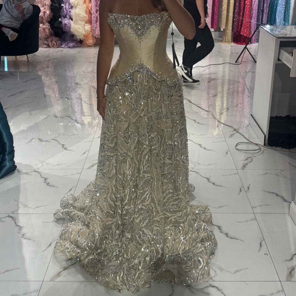 Vlora & Katrina Drop waist Dress